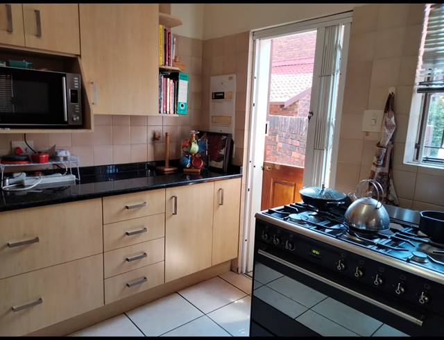 2 BEDROOM TOWNHOUSE FOR SALE IN BROMHOF